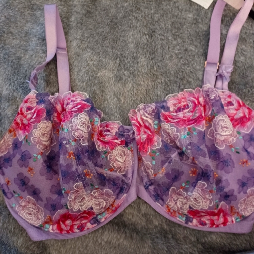 Victoria secret bra